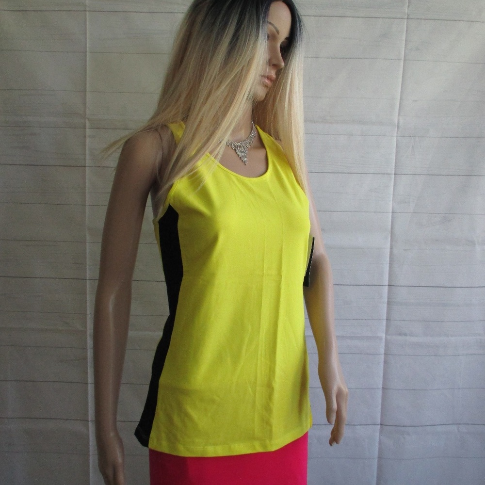 NWT - LAUREN Ralph Lauren Active top - sz M - $39.